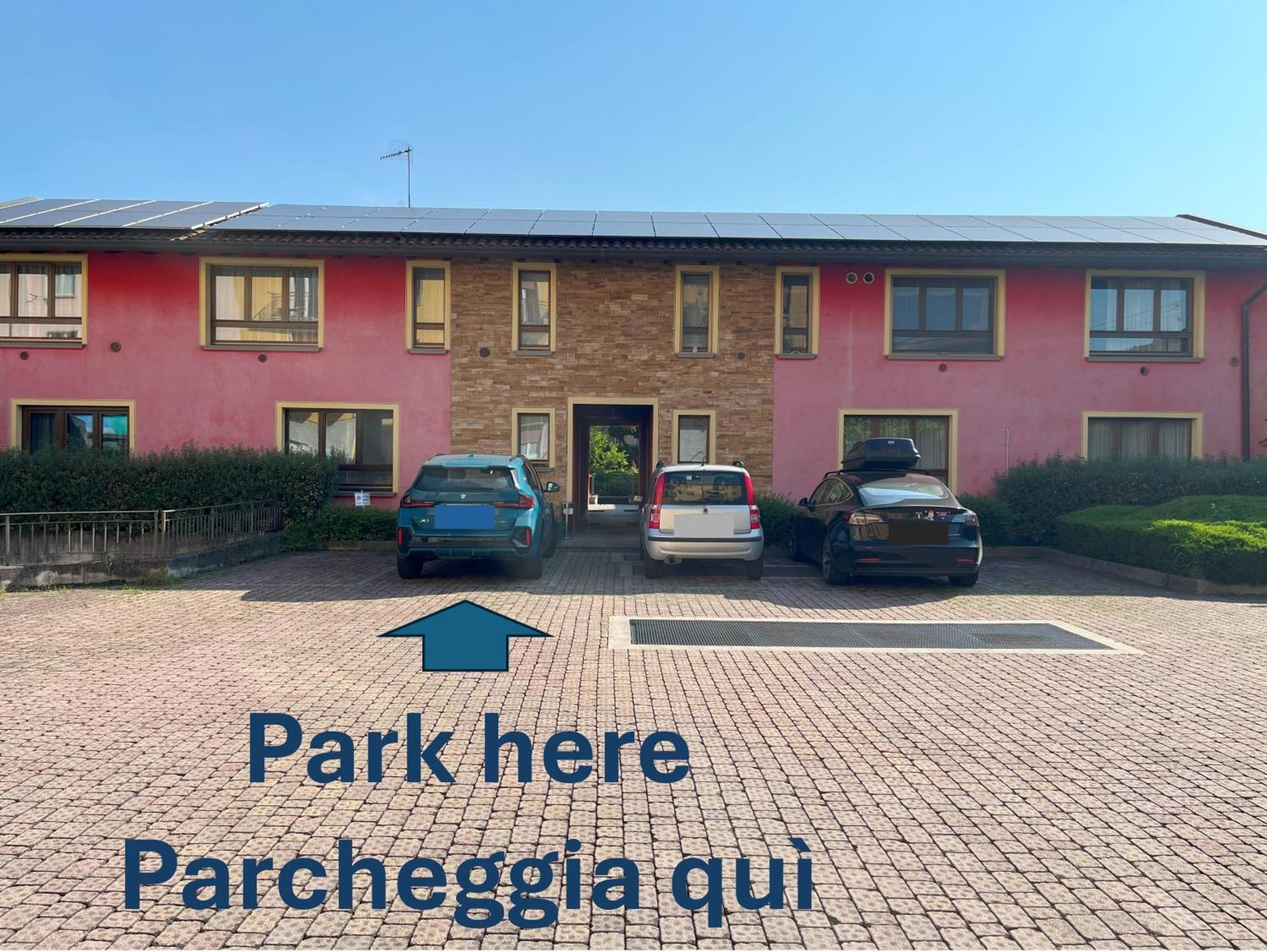 Appartamento Cozy Flat + Parking Close To Center/airport
